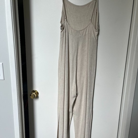 JUMPSUIT - Picture 3 of 10